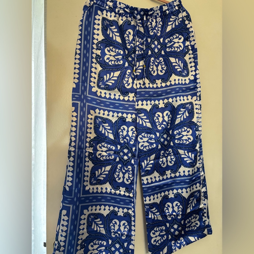 Zara type Blue and White Patterned Pajama Set - Picture 3 of 5